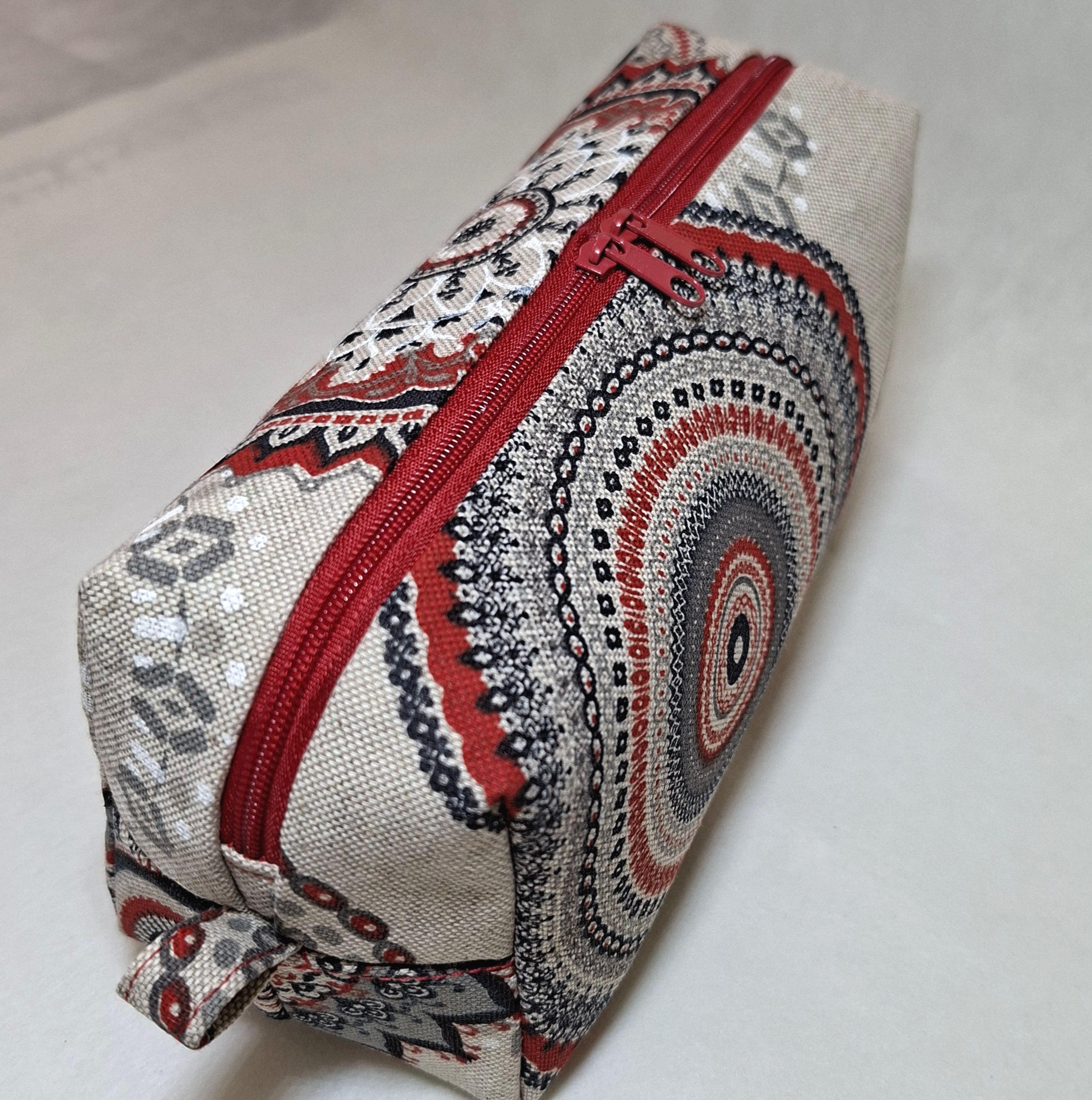 červená kosmetická s mandalami