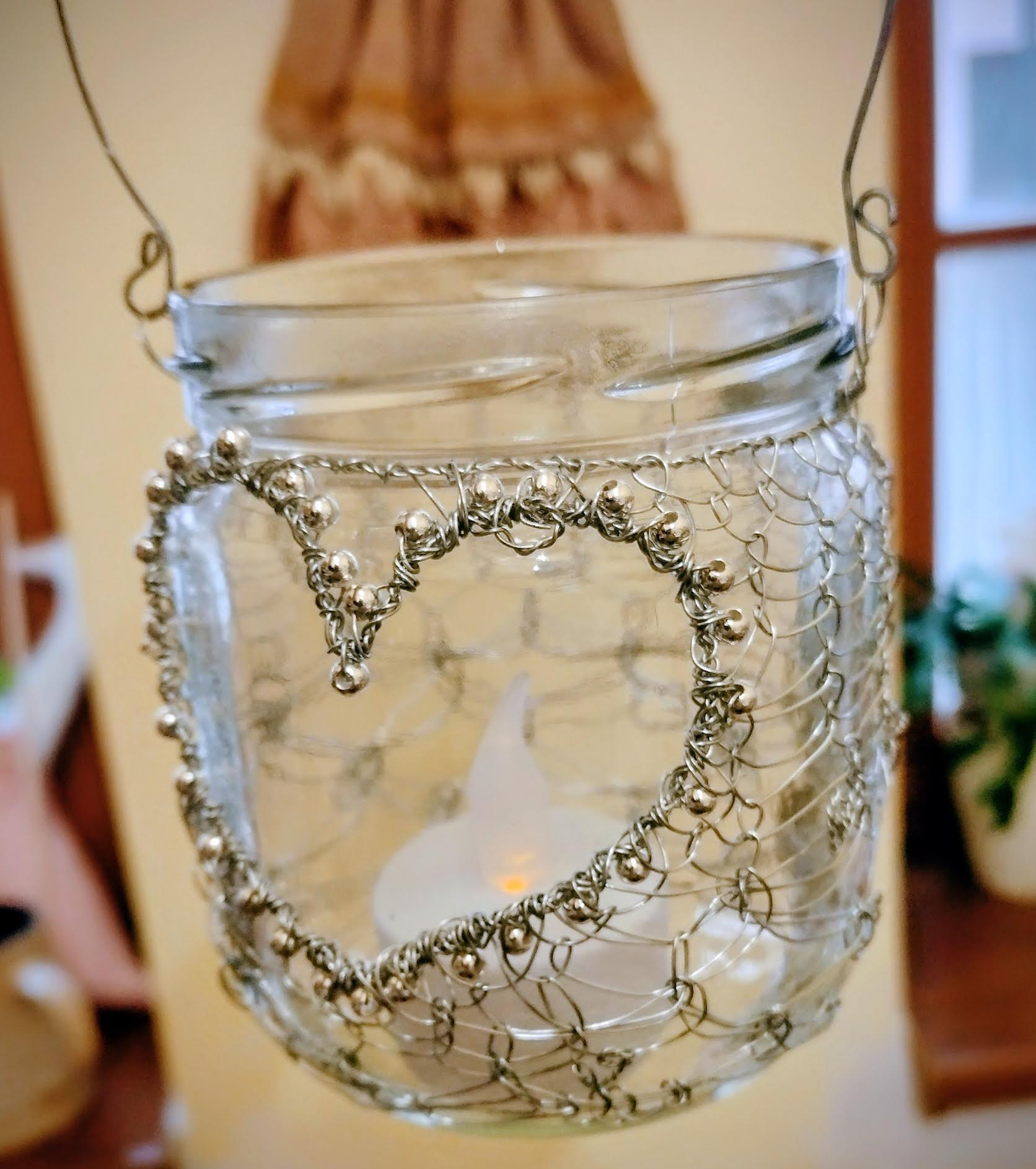 lucernička drátovaná