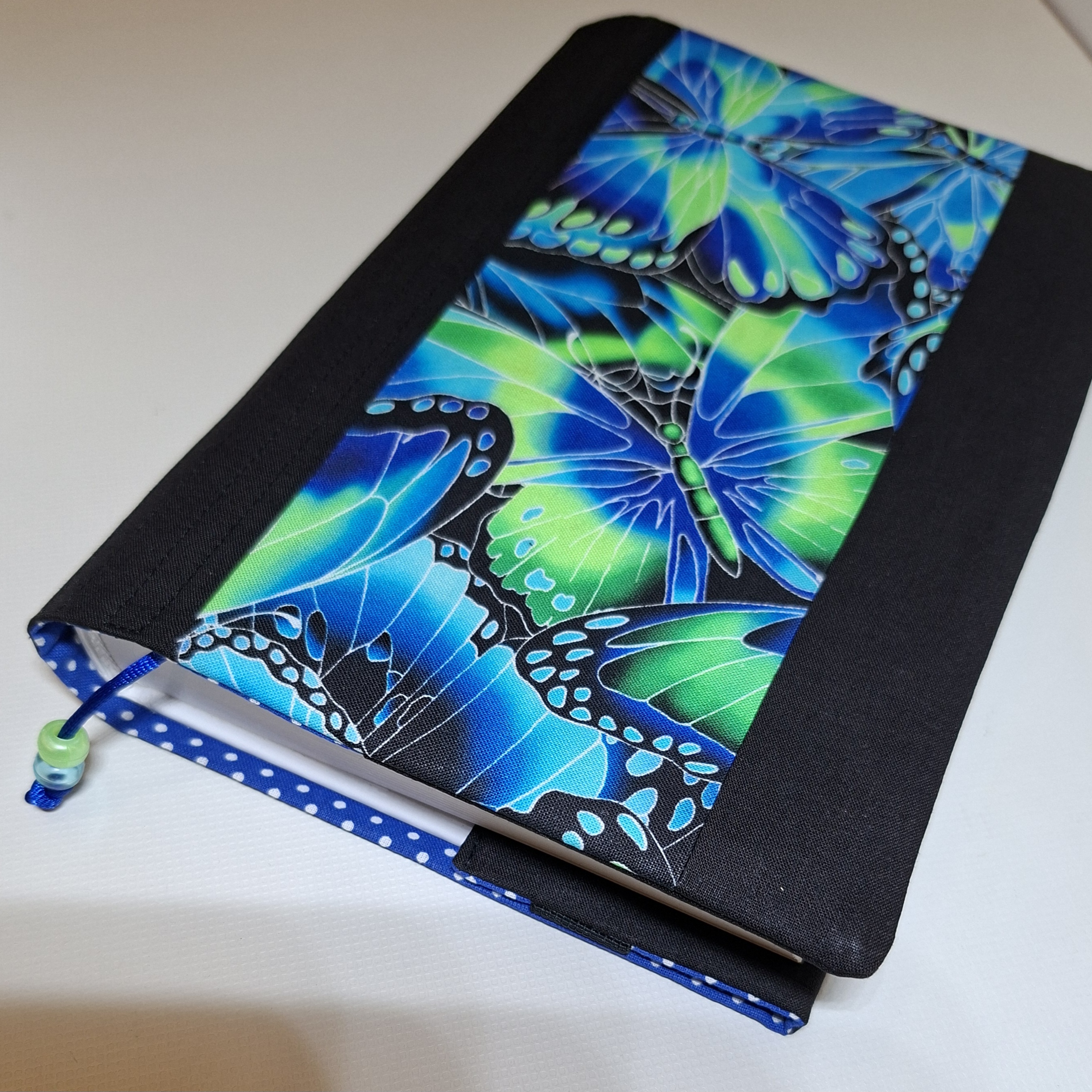 Obal na knihu motýli