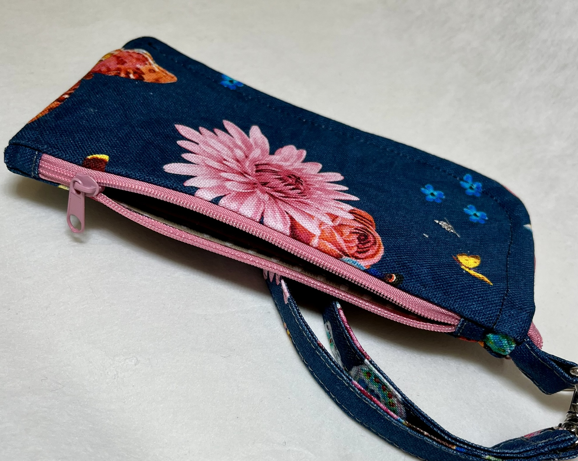 obal na mobil RŮŽOVÉ KVĚTY 3