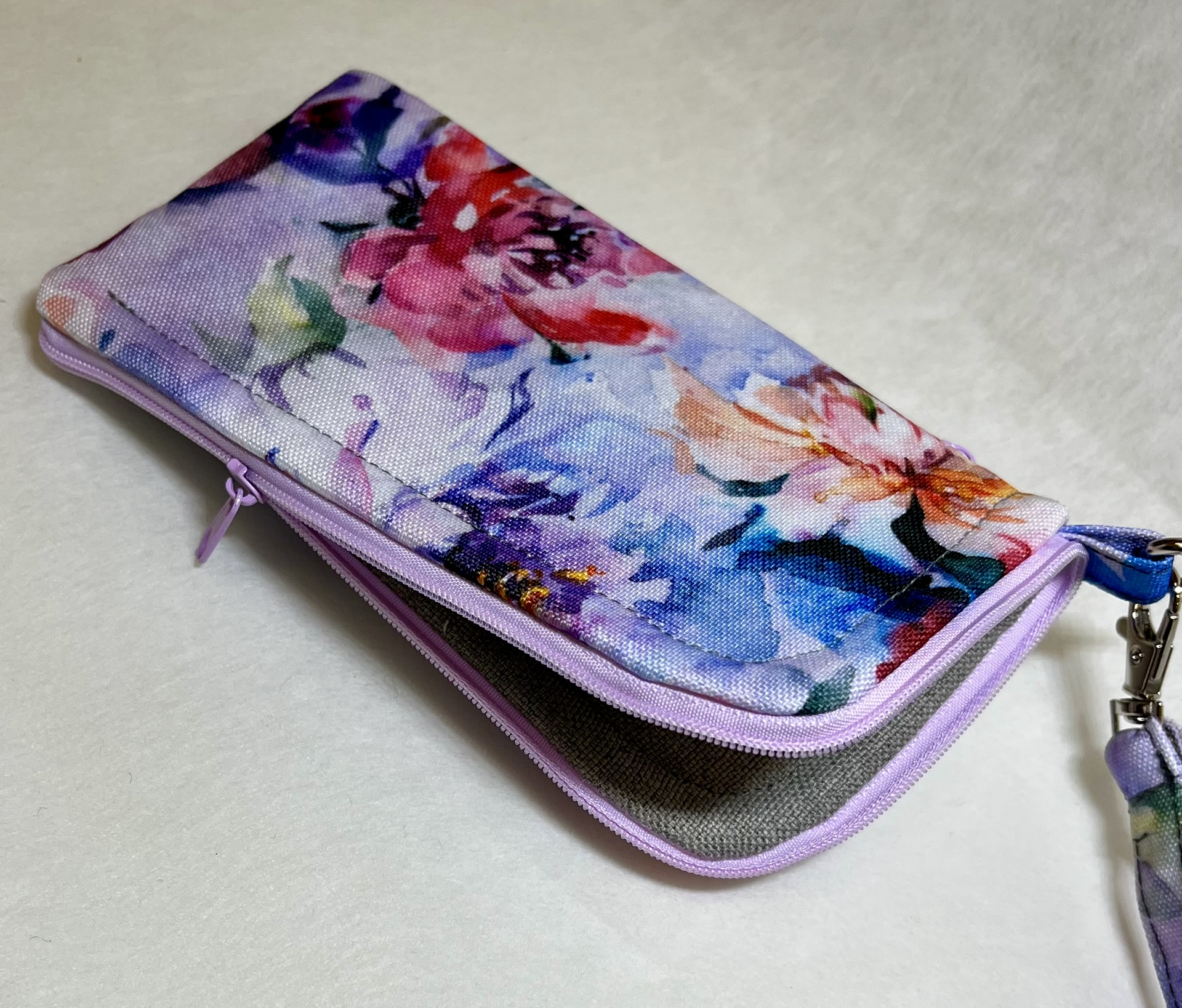 obal na mobil AKVAREL