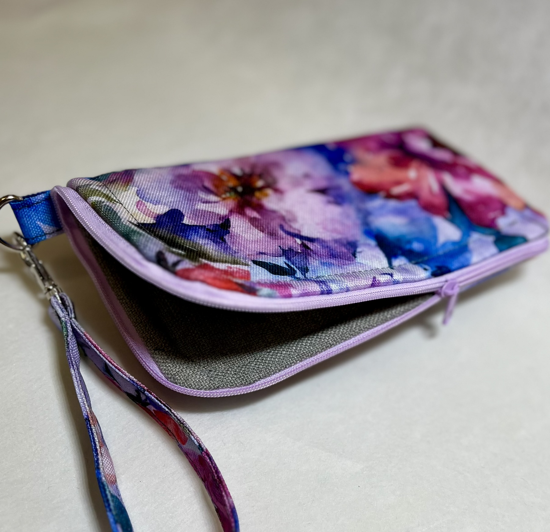 obal na mobil AKVAREL 2